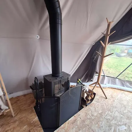 Bulle Des Fagnes Luxury tent Philippeville